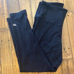 Victoria’s Secret PINK black yoga leggings, size large